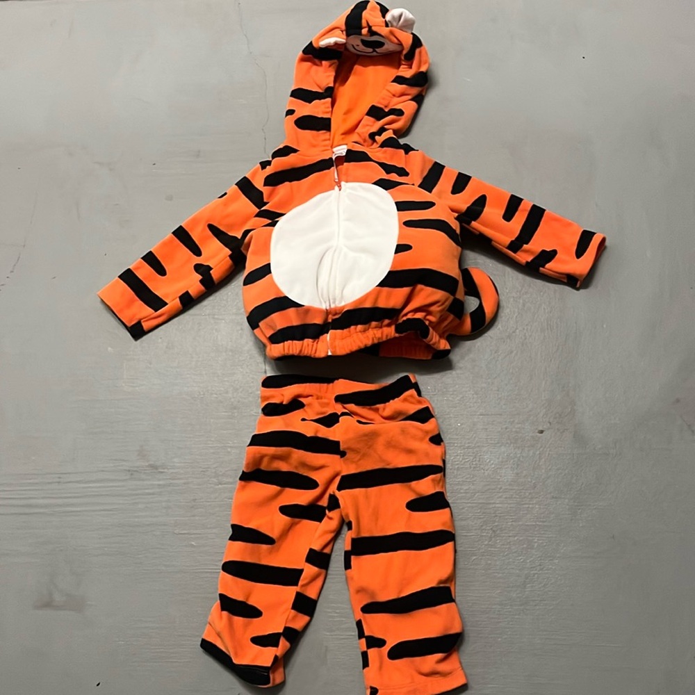 Kids Halloween Tigger costume🎃🖤